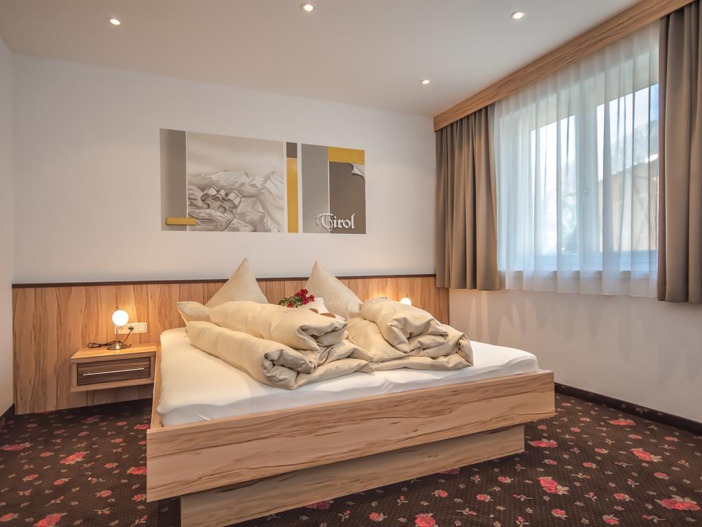 Hotel Felsenstueberl 索尔登 外观 照片