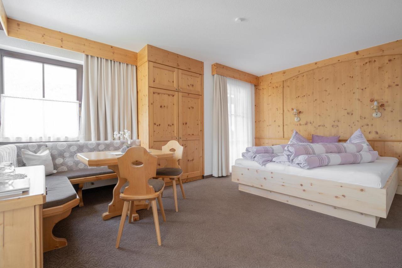 Hotel Felsenstueberl 索尔登 外观 照片